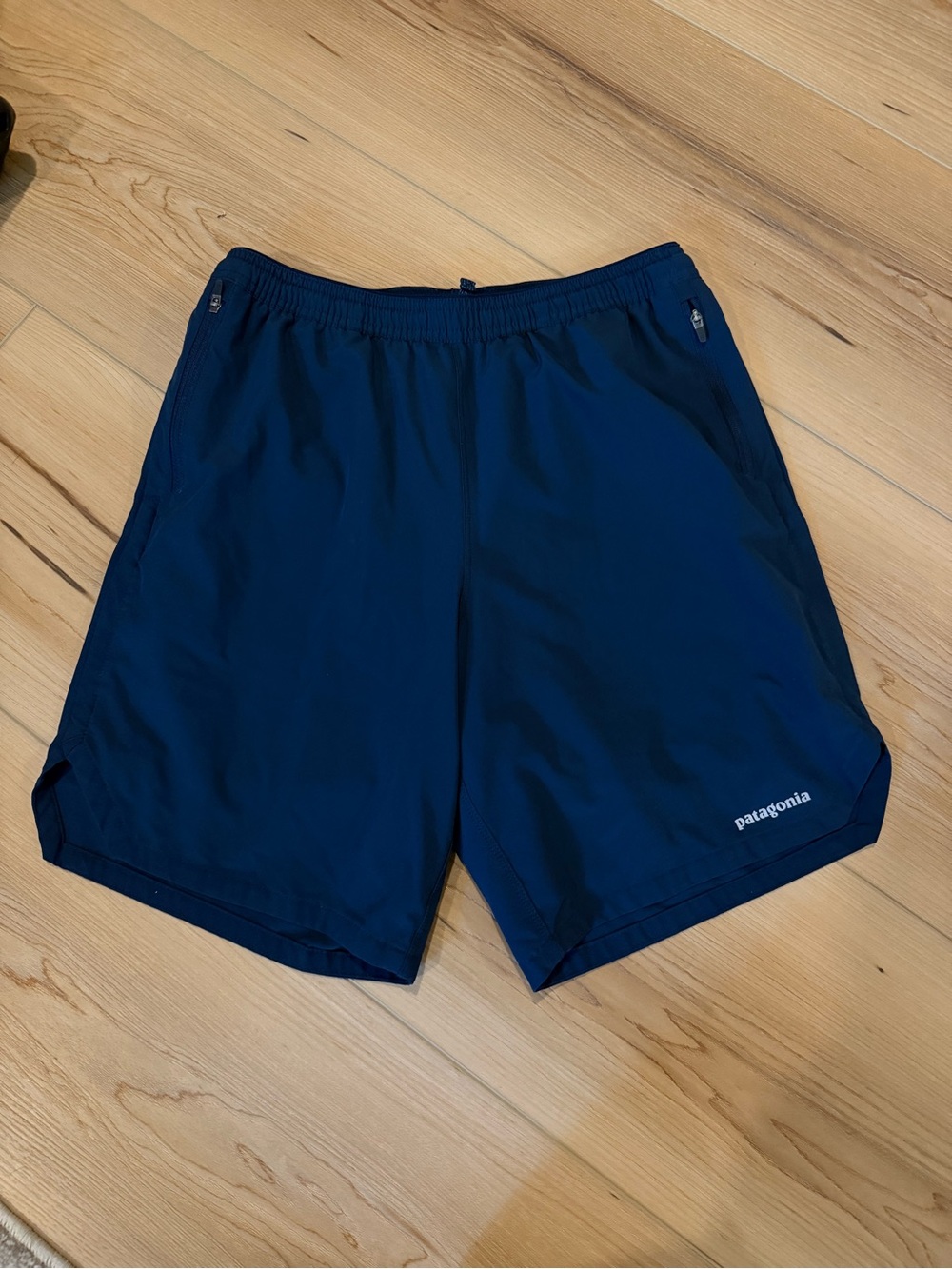 Patagonia nine trail shorts in navy blue size small‎